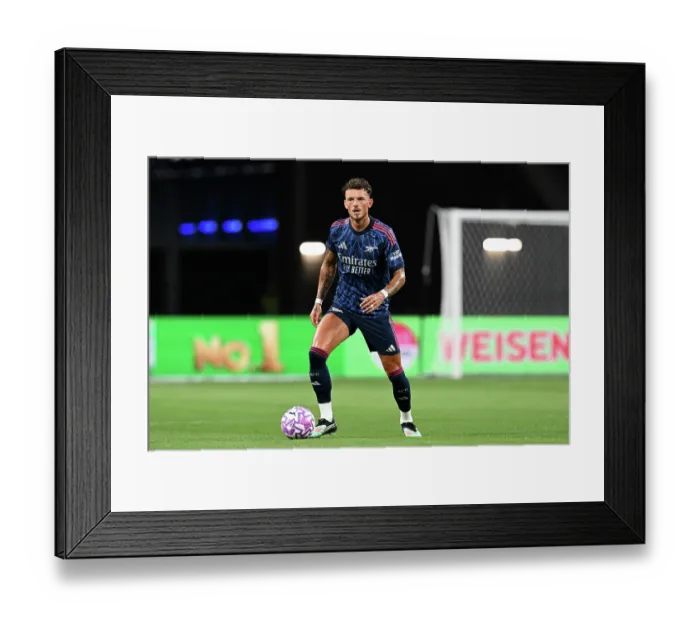 Framed Print : Arsenal FC v AC Milan: Pre-Season Friendly