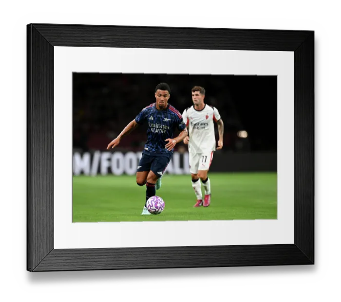 Framed Print : Arsenal FC v AC Milan: Pre-Season Friendly Framed Print : Arsenal FC v AC Milan: Pre-Season Friendly