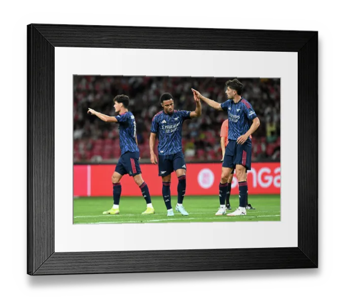 Framed Print : Arsenal FC v AC Milan: Pre-Season Friendly Framed Print : Arsenal FC v AC Milan: Pre-Season Friendly