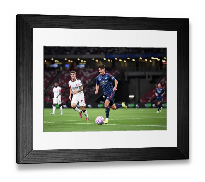 Framed Print : Arsenal FC v AC Milan: Pre-Season Friendly