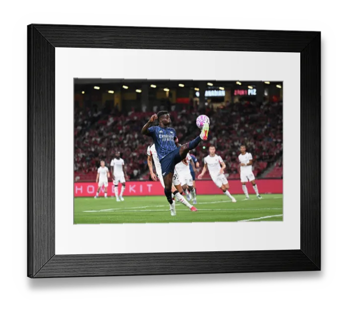 Framed Print : Arsenal FC v AC Milan: Pre-Season Friendly