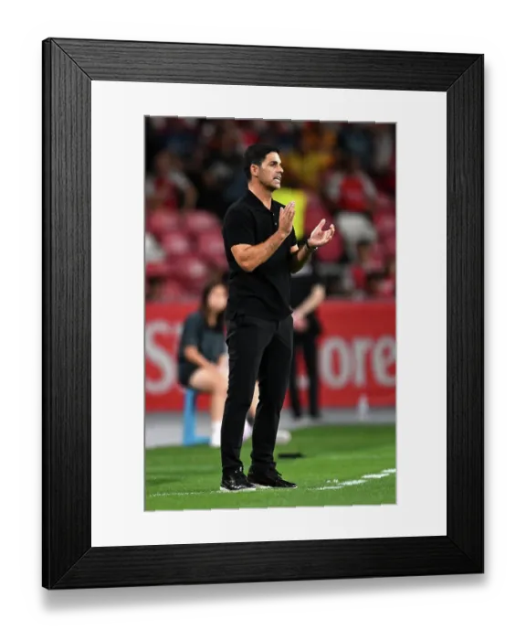 Framed Print : Arsenal FC v AC Milan: Pre-Season Friendly