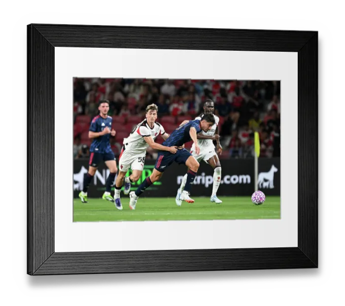 Framed Print : Arsenal FC v AC Milan: Pre-Season Friendly