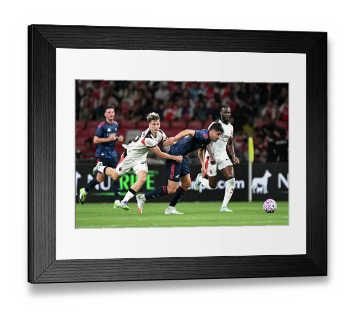 Framed Print : Arsenal FC v AC Milan: Pre-Season Friendly
