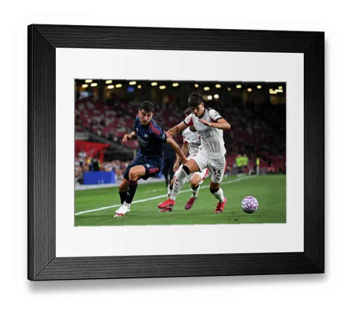 Framed Print : Arsenal FC v AC Milan: Pre-Season Friendly