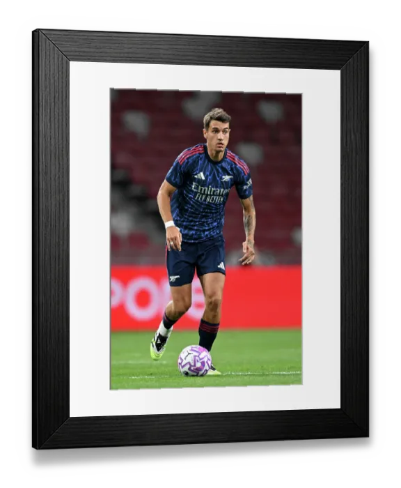 Framed Print : Arsenal FC v AC Milan: Pre-Season Friendly