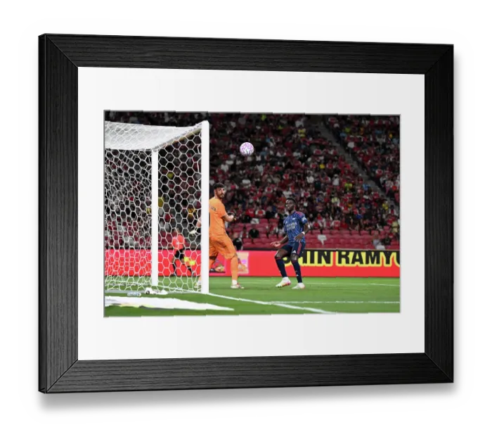 Framed Print : Arsenal FC v AC Milan: Pre-Season Friendly