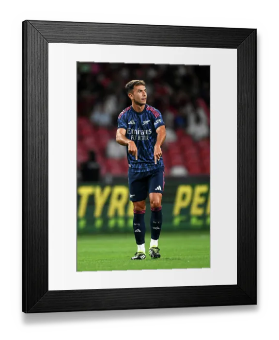 Framed Print : Arsenal FC v AC Milan: Pre-Season Friendly