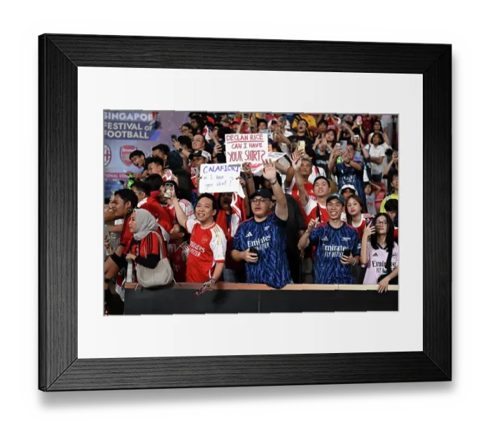 Framed Print : Arsenal FC v AC Milan: Pre-Season Friendly Framed Print : Arsenal FC v AC Milan: Pre-Season Friendly