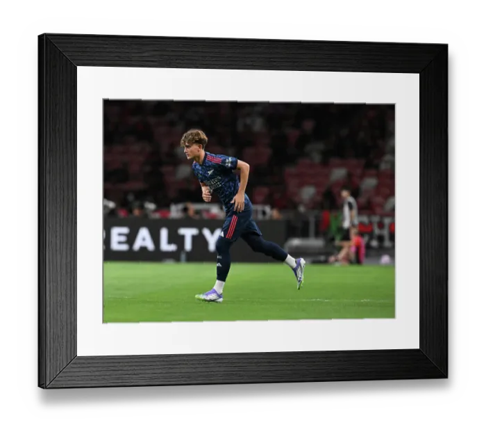 Framed Print : Arsenal FC v AC Milan: Pre-Season Friendly Framed Print : Arsenal FC v AC Milan: Pre-Season Friendly