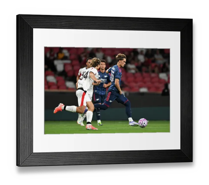 Framed Print : Arsenal FC v AC Milan: Pre-Season Friendly Framed Print : Arsenal FC v AC Milan: Pre-Season Friendly