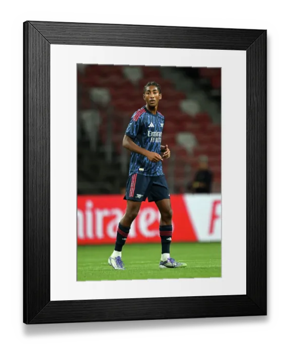 Framed Print : Arsenal FC v AC Milan: Pre-Season Friendly