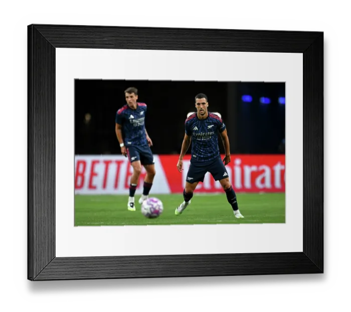 Framed Print : Arsenal FC v AC Milan: Pre-Season Friendly