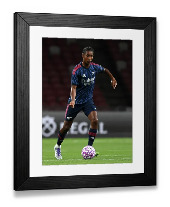 Framed Print : Arsenal FC v AC Milan: Pre-Season Friendly