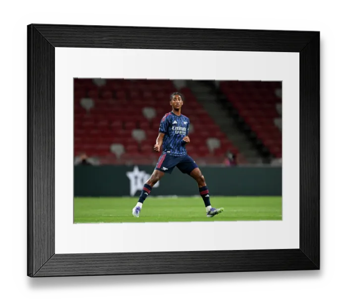 Framed Print : Arsenal FC v AC Milan: Pre-Season Friendly