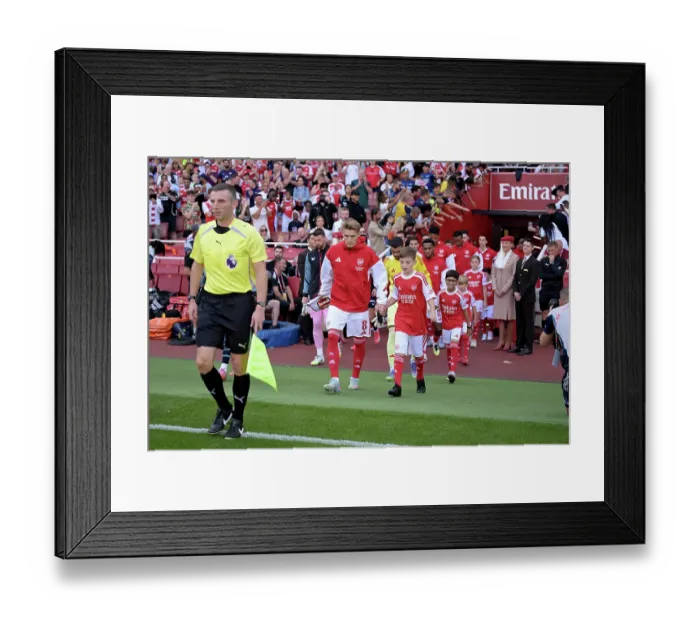 Framed Print : Arsenal v Athletic Club: Emirates Cup
