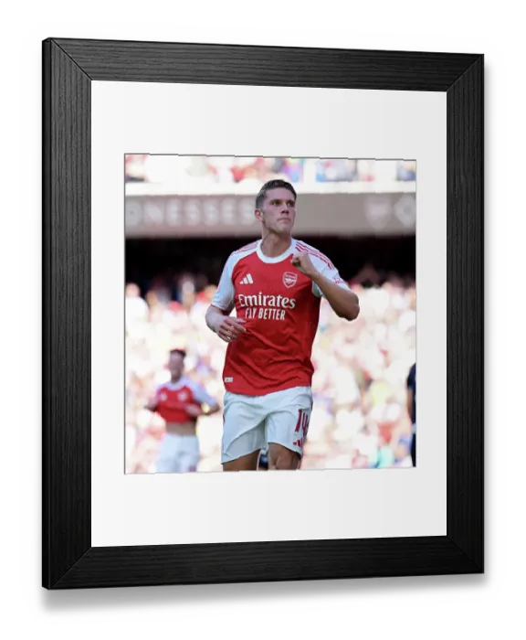 Framed Print : Arsenal v Athletic Club: Emirates Cup