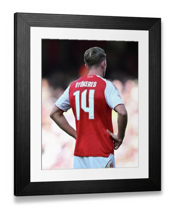 Framed Print : Arsenal v Athletic Club: Emirates Cup