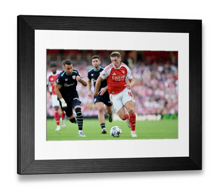 Framed Print : Arsenal v Athletic Club: Emirates Cup