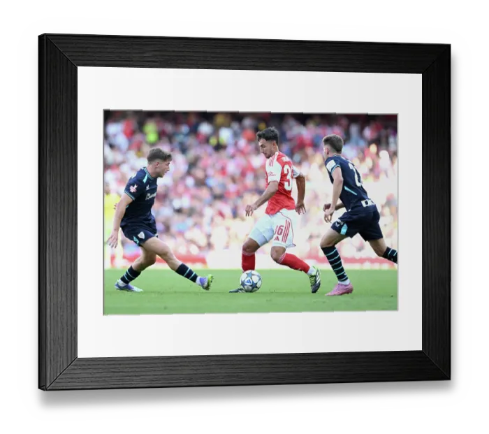 Framed Print : Arsenal v Athletic Club: Emirates Cup