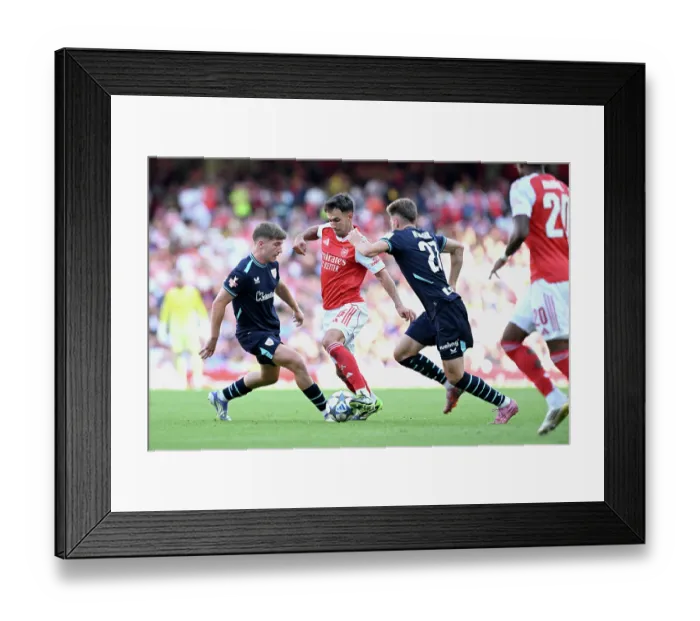 Framed Print : Arsenal v Athletic Club: Emirates Cup