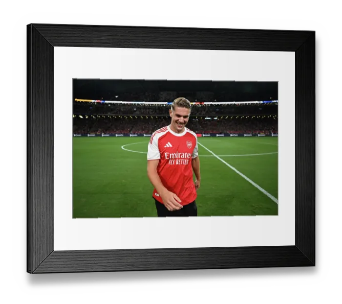 Framed Print : Arsenal v Newcastle: Pre-Season Friendly Framed Print : Arsenal v Newcastle: Pre-Season Friendly