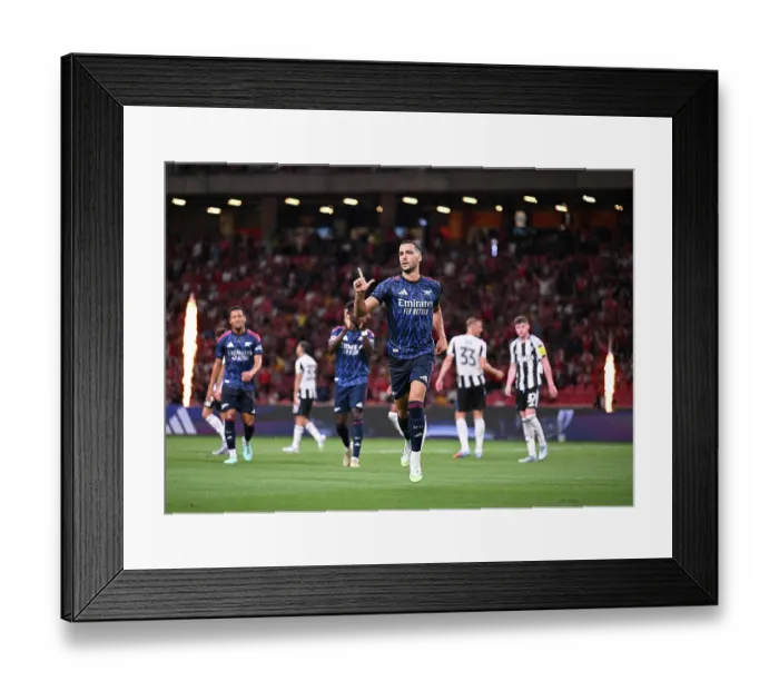Framed Print : Arsenal v Newcastle: Pre-Season Friendly Framed Print : Arsenal v Newcastle: Pre-Season Friendly