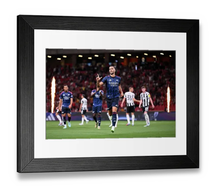 Framed Print : Arsenal v Newcastle: Pre-Season Friendly