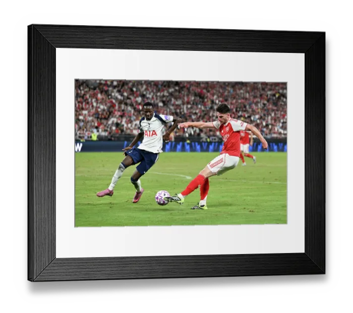 Framed Print : Arsenal v Tottenham Hotspur: Pre-Season Friendly Framed Print : Arsenal v Tottenham Hotspur: Pre-Season Friendly