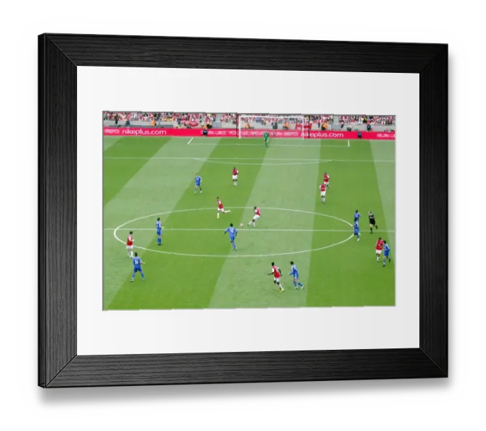 Framed Print : Arsenal vs. Chelsea: 1-1 Stalemate in the FA Premiership at Emirates Stadium (2007)