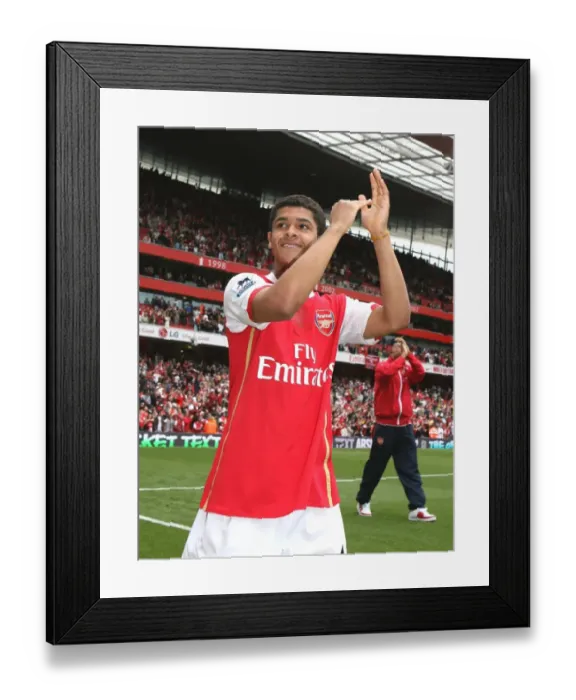 Framed Print : Denilson's Emotional Farewell: Arsenal 1-1 Chelsea, 2007 Framed Print : Denilson's Emotional Farewell: Arsenal 1-1 Chelsea, 2007