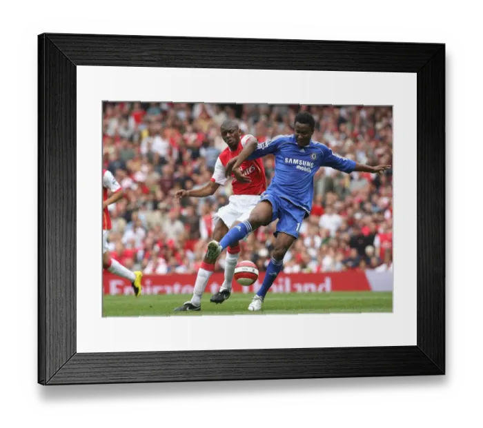Framed Print : Abu Diaby (Arsenal) Jon Obi Mikel (Chelsea) Framed Print : Abu Diaby (Arsenal) Jon Obi Mikel (Chelsea)
