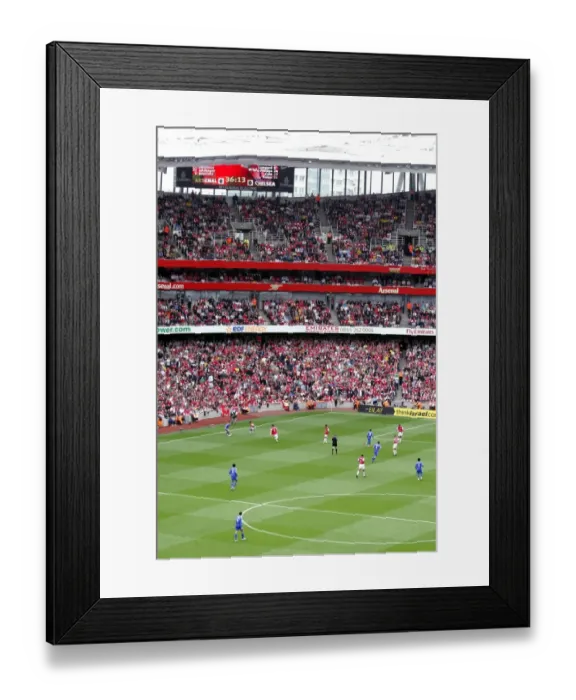 Framed Print : Arsenal vs. Chelsea: FA Premiership Rivalry Ends in 1-1 Stalemate at Emirates Stadium, 2007