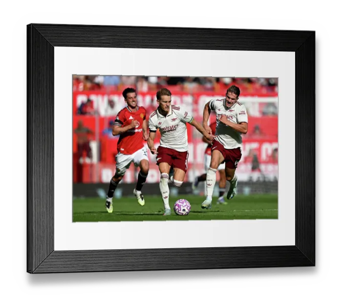 Framed Print : Manchester United v Arsenal - Premier League