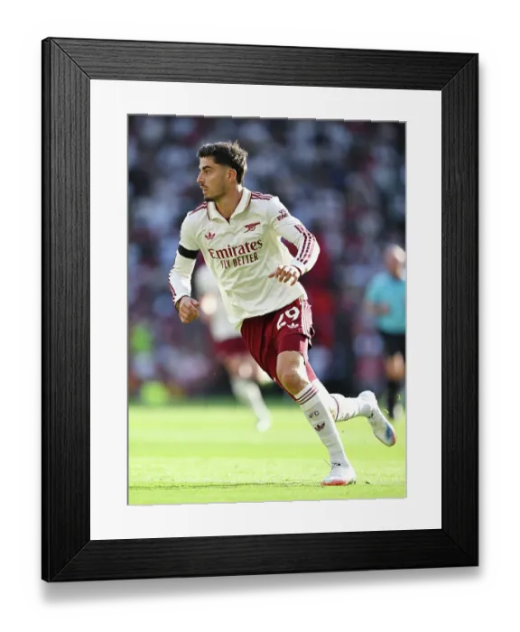 Framed Print : Manchester United v Arsenal - Premier League