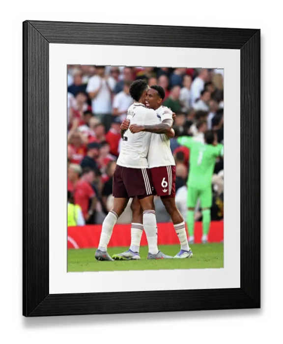 Framed Print : Manchester United v Arsenal - Premier League