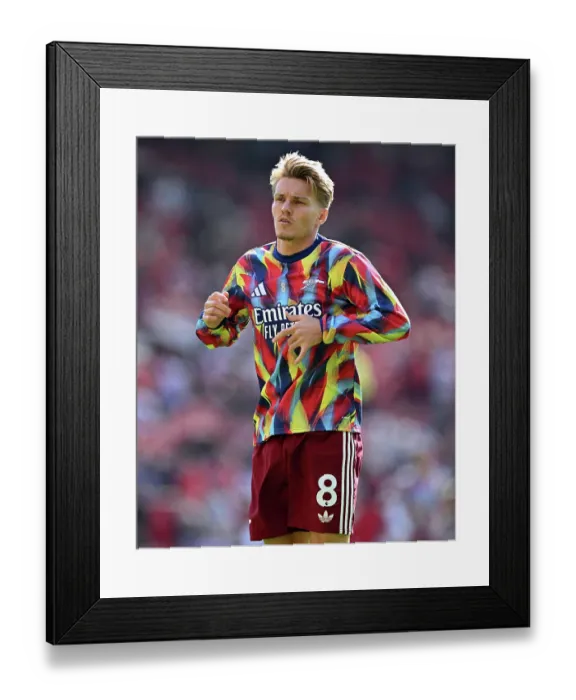 Framed Print : Manchester United v Arsenal - Premier League