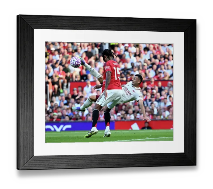 Framed Print : Manchester United v Arsenal - Premier League