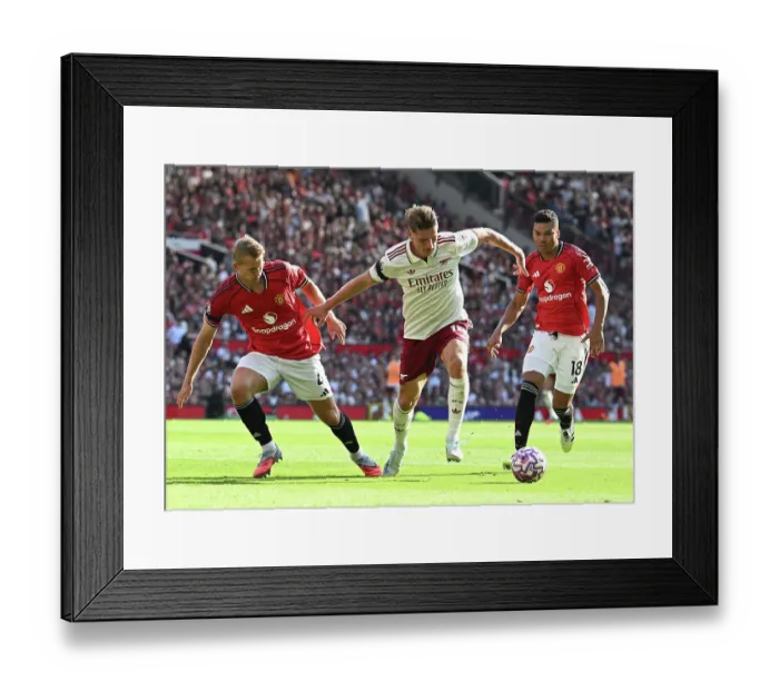 Framed Print : Manchester United v Arsenal - Premier League