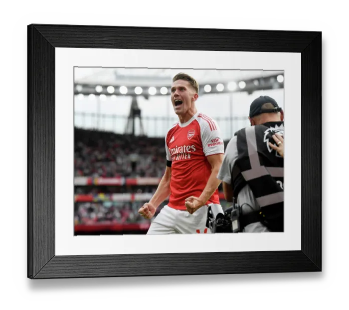 Framed Print : Arsenal v Leeds United - Premier League