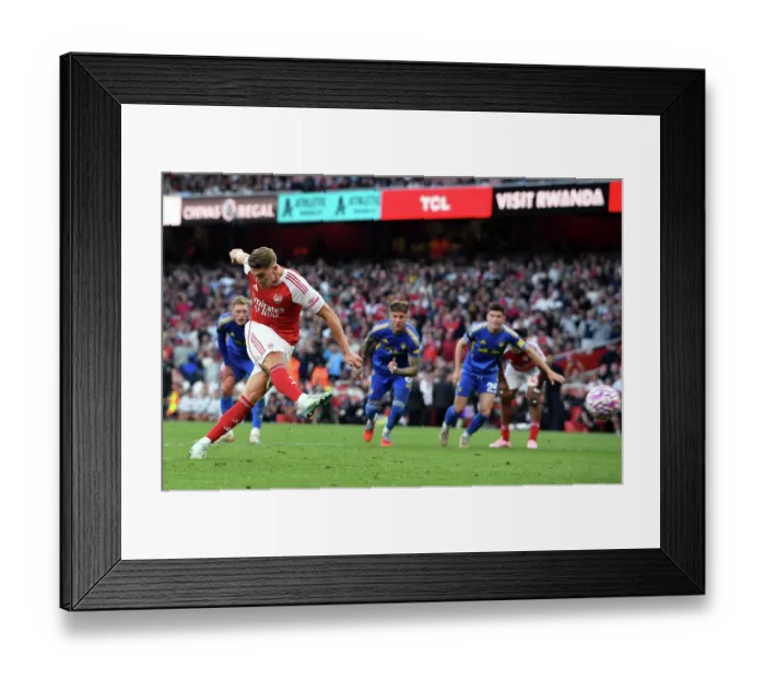 Framed Print : Arsenal v Leeds United - Premier League