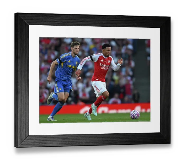 Framed Print : Arsenal v Leeds United - Premier League