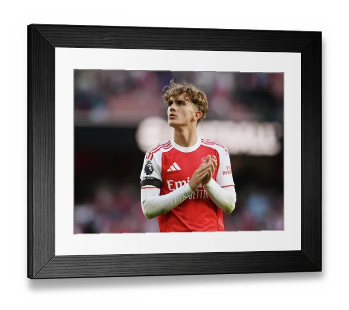 Framed Print : Arsenal v Leeds United - Premier League