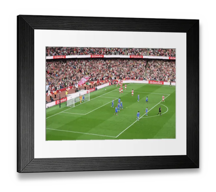 Framed Print : Arsenal v Leeds United - Premier League