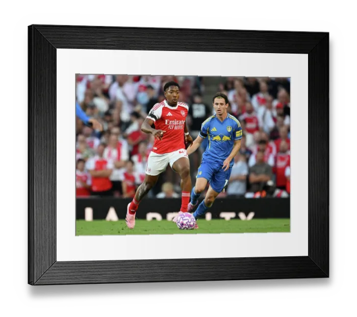 Framed Print : Arsenal v Leeds United - Premier League