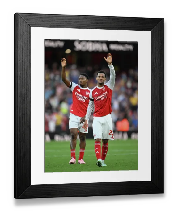 Framed Print : Arsenal v Leeds United - Premier League