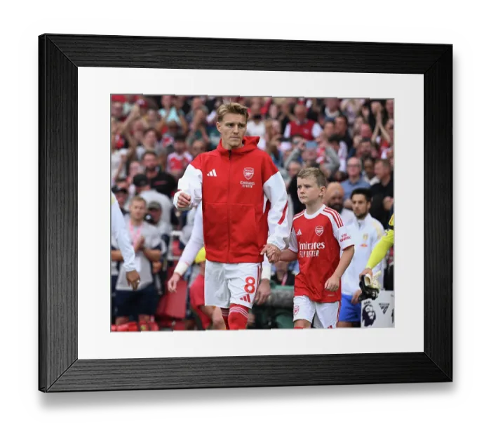 Framed Print : Arsenal v Leeds United - Premier League