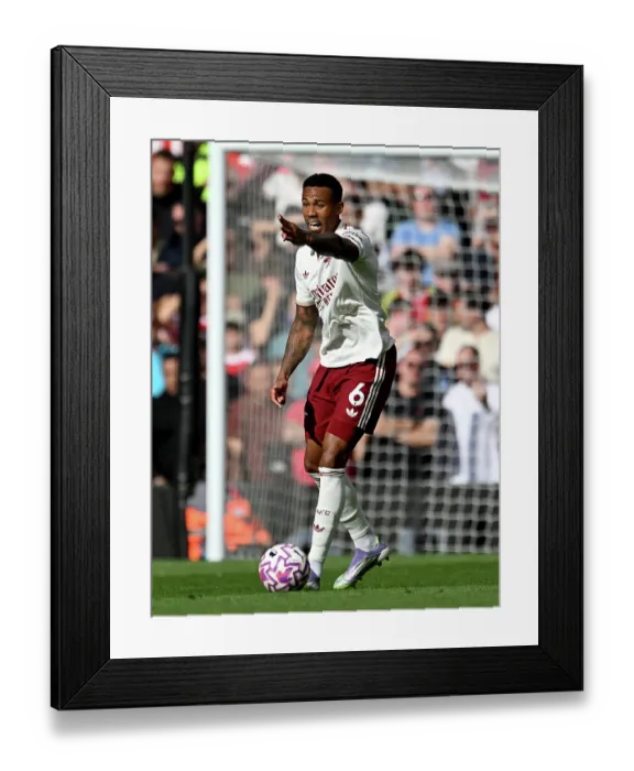 Framed Print : Liverpool v Arsenal - Premier League