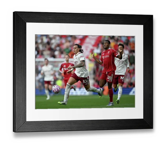 Framed Print : Liverpool v Arsenal - Premier League