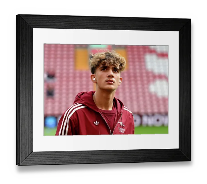 Framed Print : Liverpool v Arsenal - Premier League